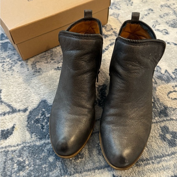 Lucky Brand Bartalino Pewter Booties - Picture 4 of 4